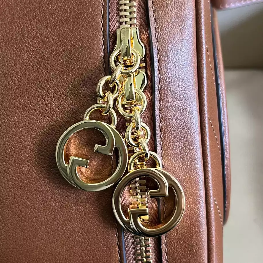 Gucci Blondie Top Handle Bag – GB282