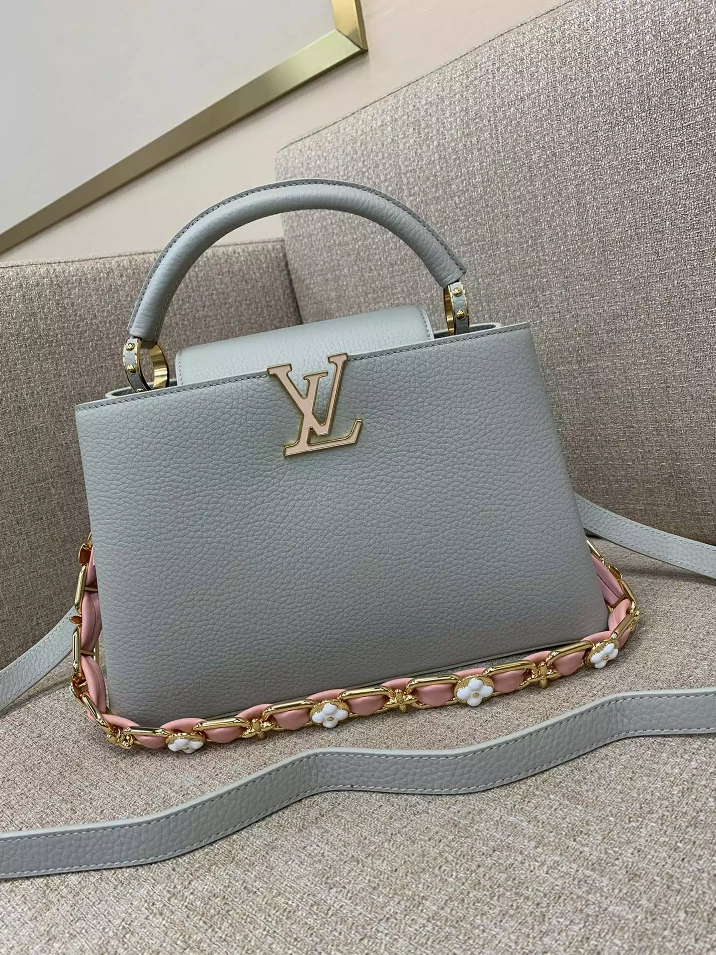 Capucines MM Blossom Chain Handbag Ice Grey