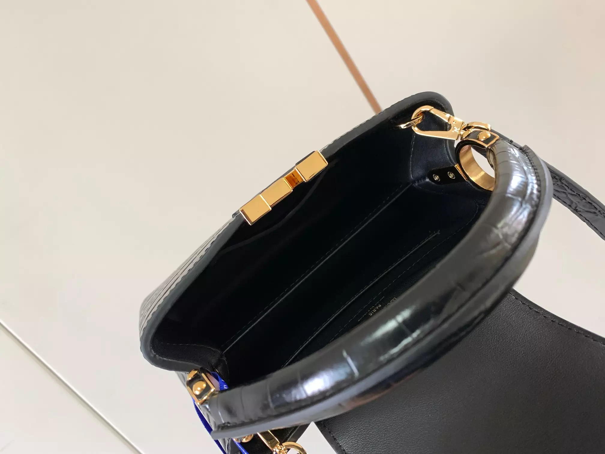 LV Capucines Mini Crocodilien Mat in Black