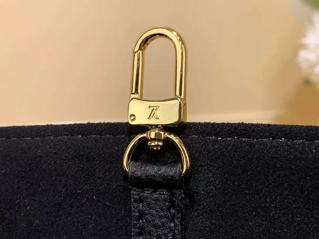 OnTheGo PM Monogram Empreinte Grained Cowhide Leather