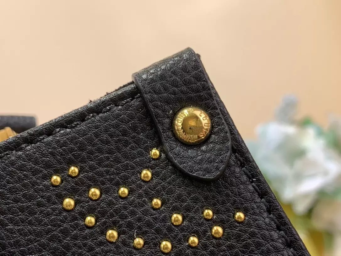 OnTheGo PM Monogram Empreinte Grained Cowhide Leather