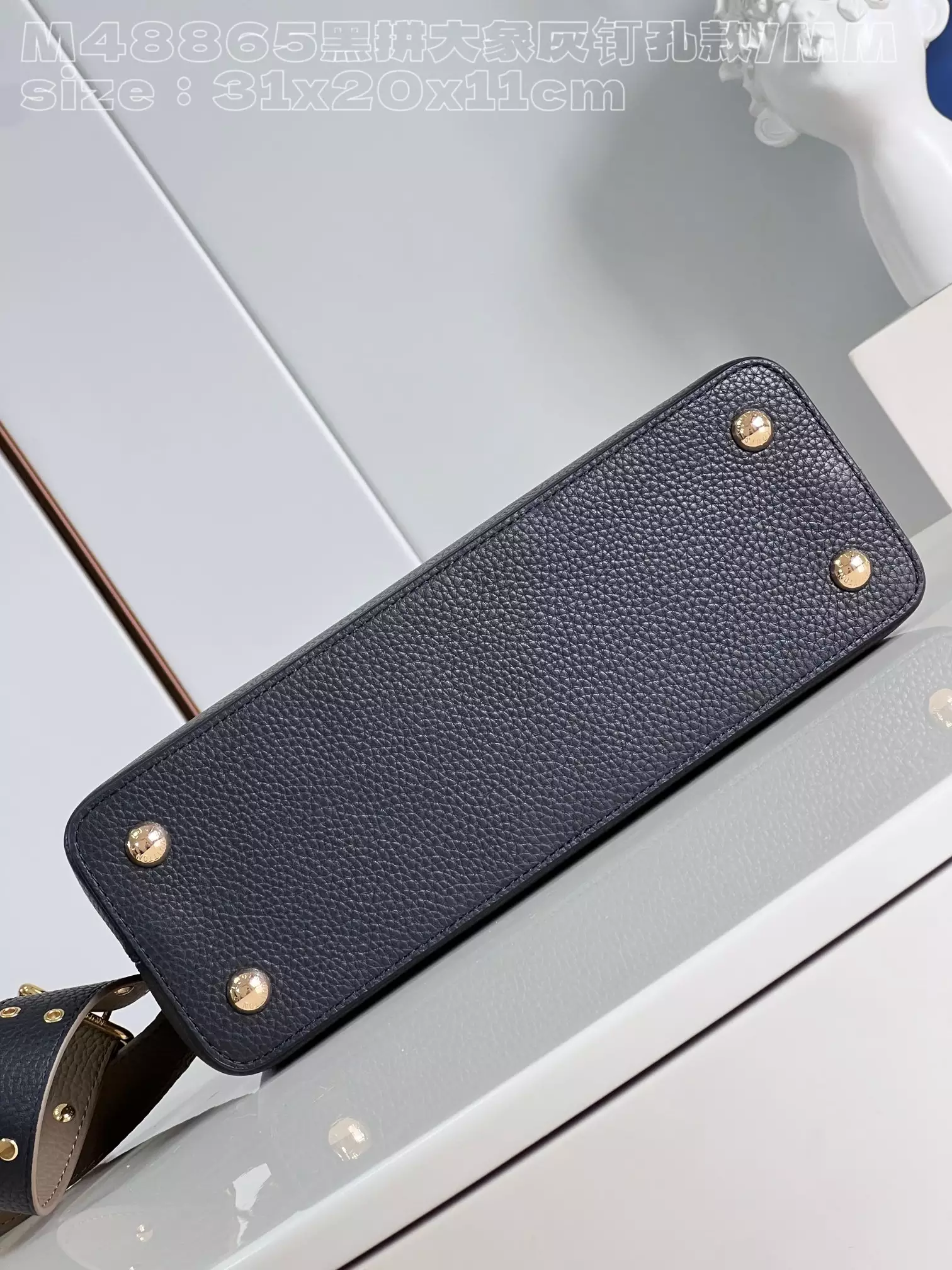 Capucines MM Capucines Black/Fusain