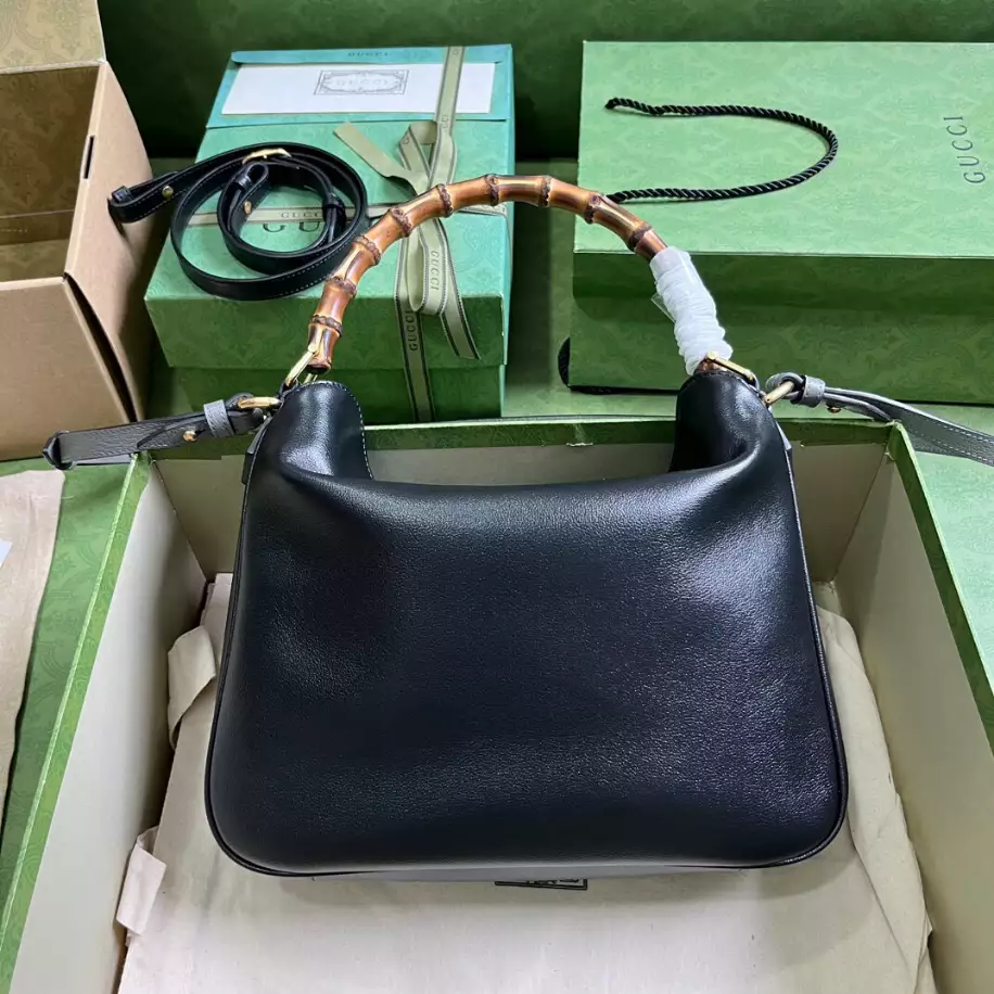 Gucci Diana Medium Shoulder Bag – GB293