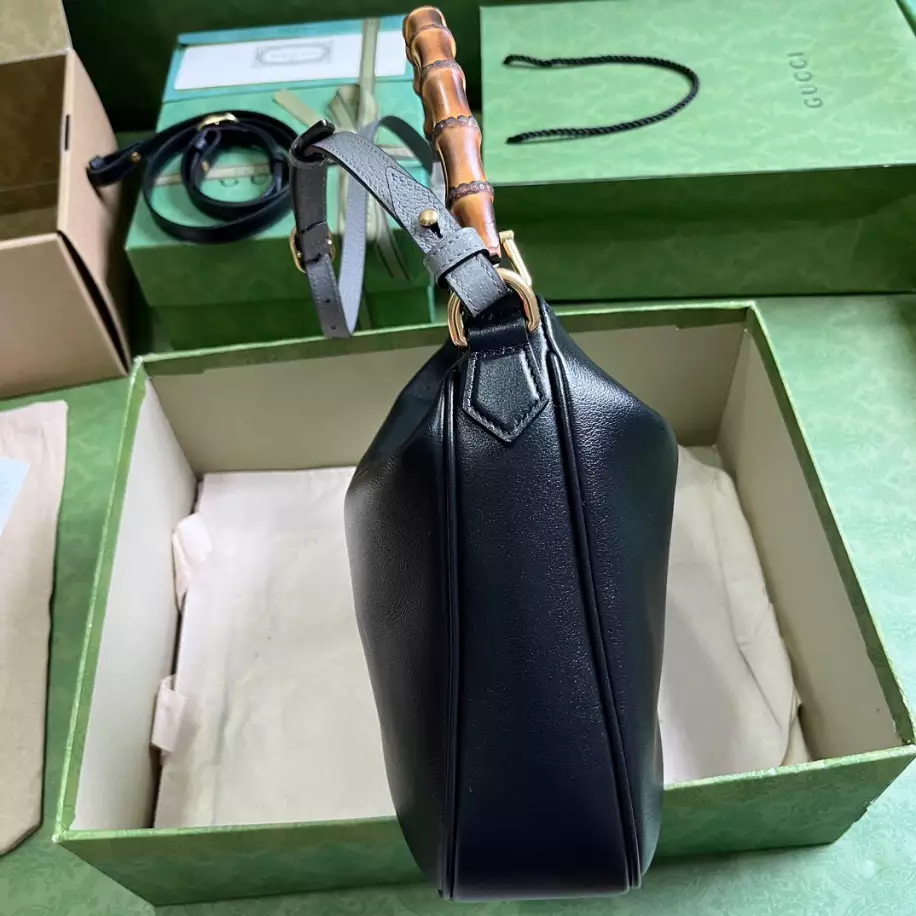 Gucci Diana Medium Shoulder Bag – GB293