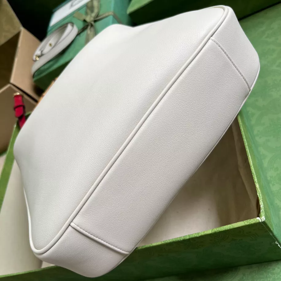 Gucci Diana Medium Shoulder Bag – GB294
