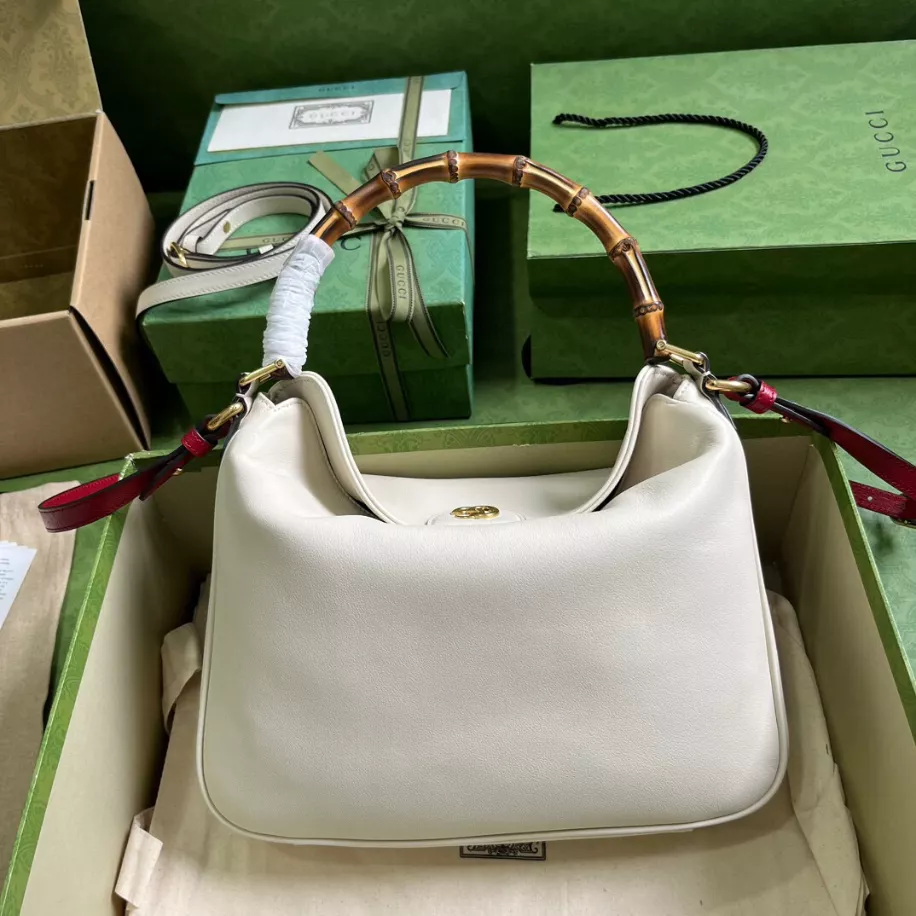 Gucci Diana Medium Shoulder Bag – GB294