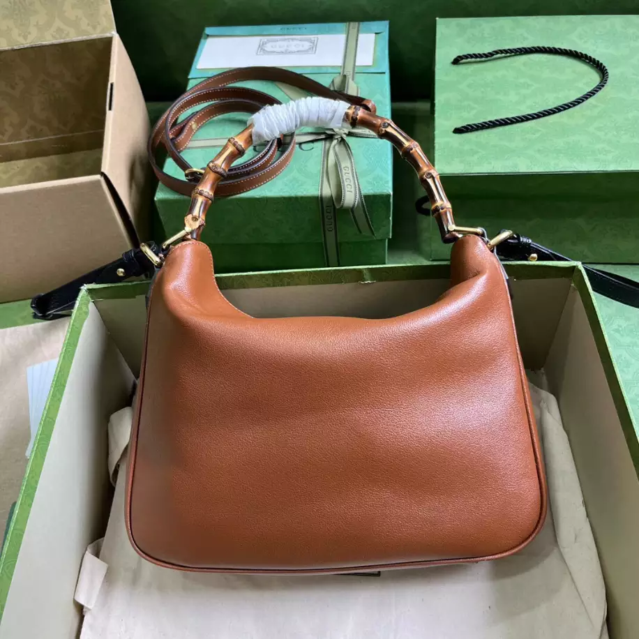 Gucci Diana Medium Shoulder Bag – GB295