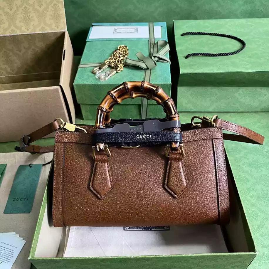 Gucci Diana Small Shoulder Bag – GB289