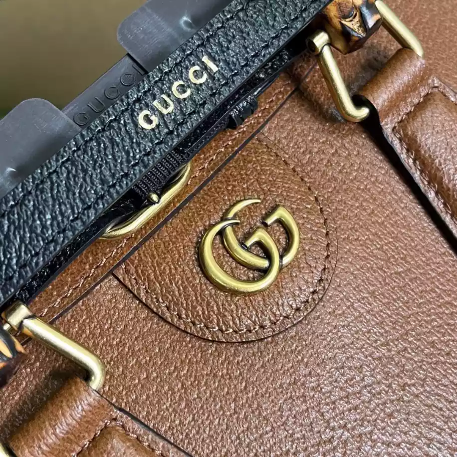 Gucci Diana Small Shoulder Bag – GB289