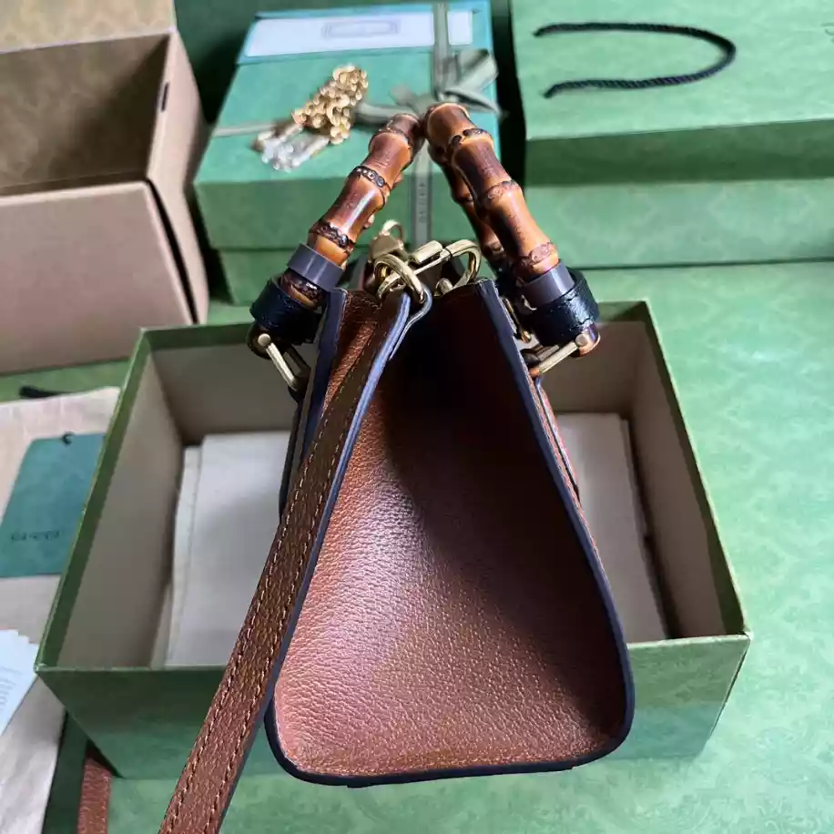 Gucci Diana Small Shoulder Bag – GB289