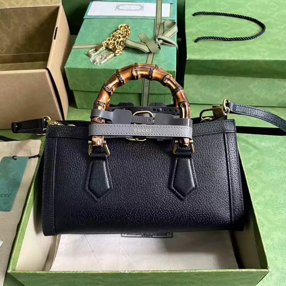 Gucci Diana Small Shoulder Bag – GB290