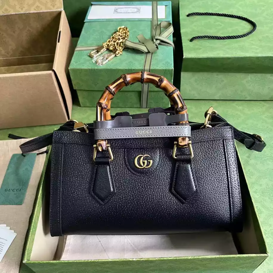 Gucci Diana Small Shoulder Bag – GB290