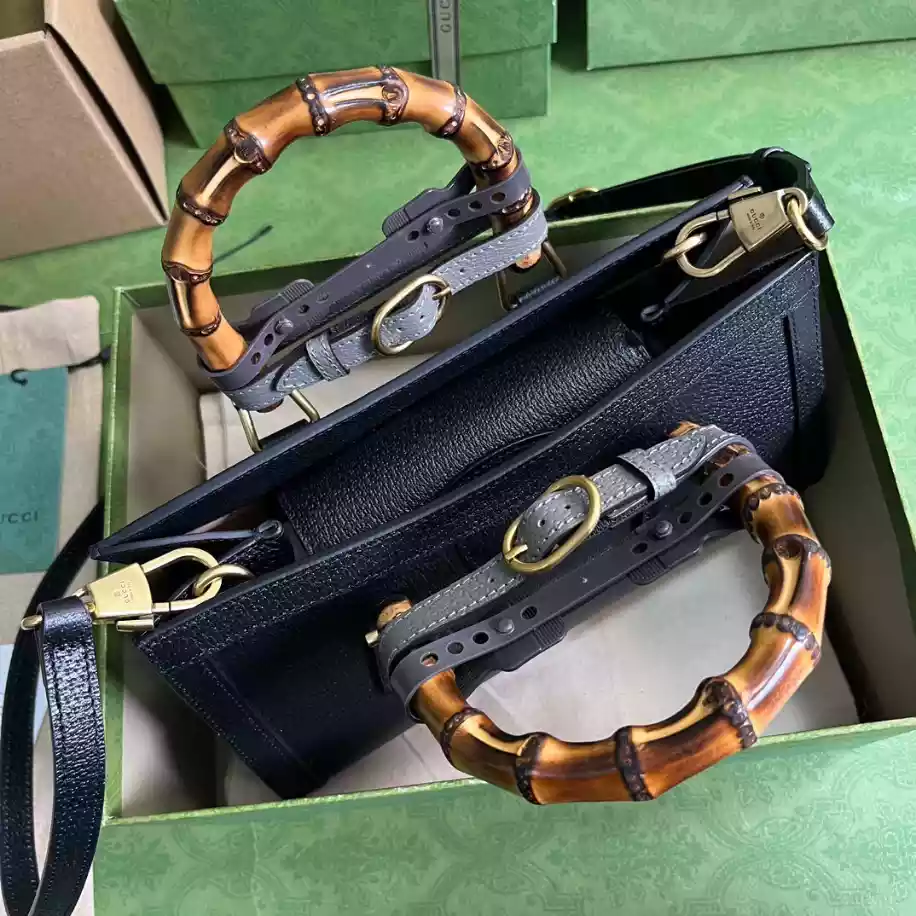 Gucci Diana Small Shoulder Bag – GB290