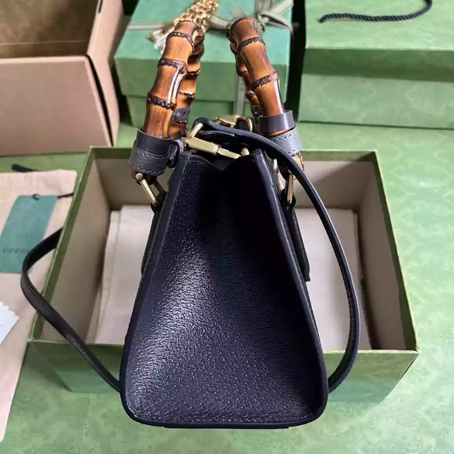 Gucci Diana Small Shoulder Bag – GB290