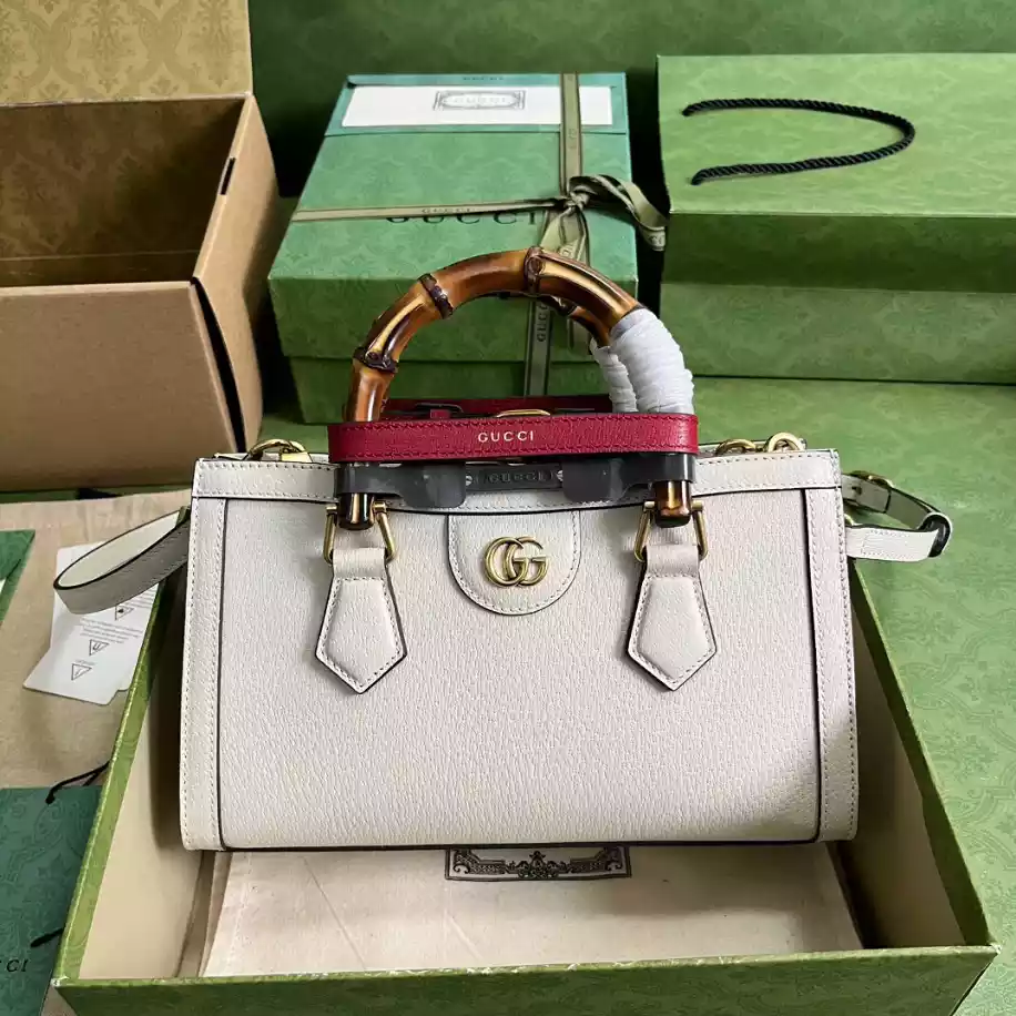 Gucci Diana Small Shoulder Bag – GB292