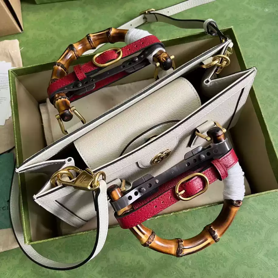 Gucci Diana Small Shoulder Bag – GB292