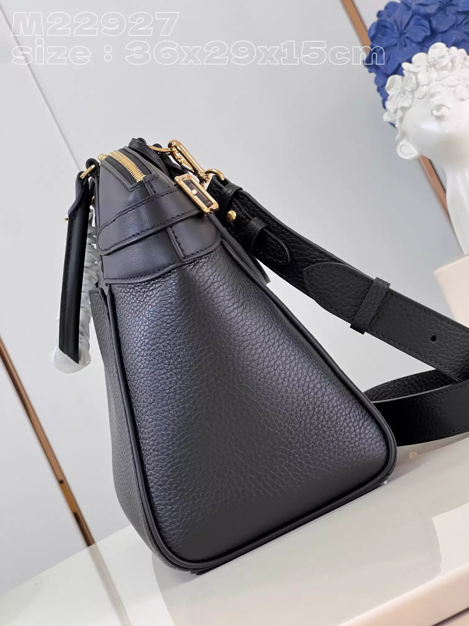 Lock It MM High End Black Taurillon Leather