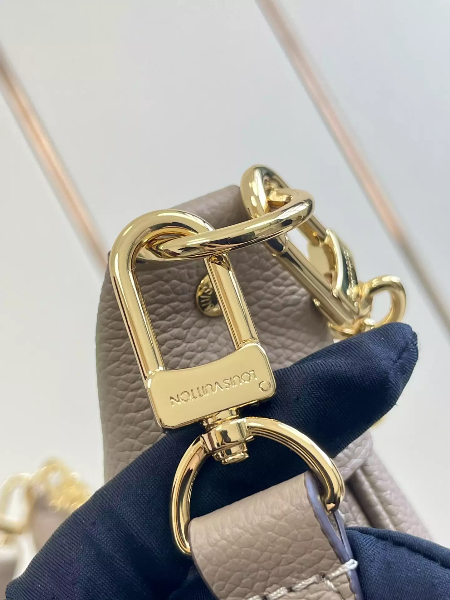 Loop Hobo Bicolor Monogram Empreinte Leather