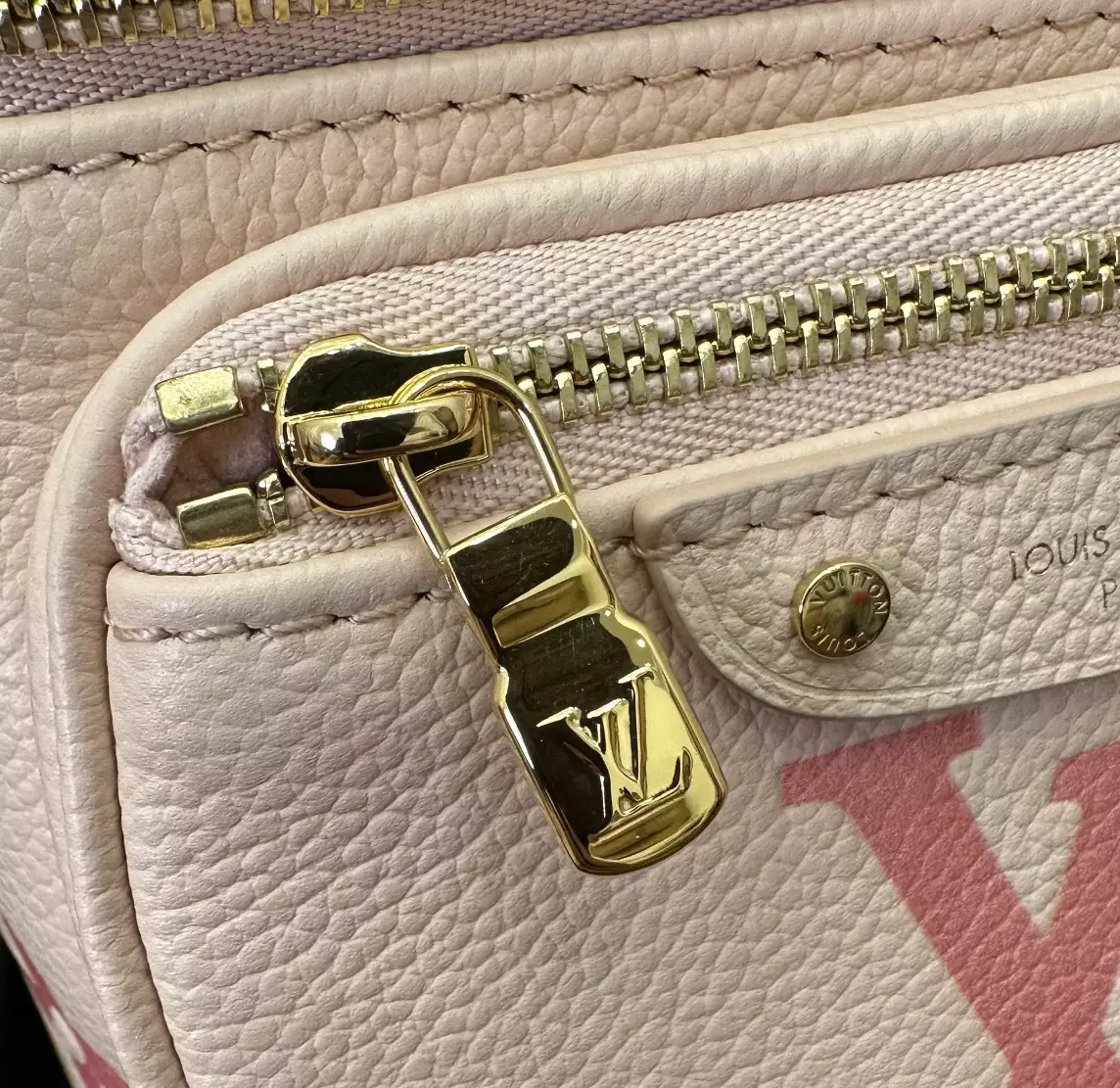 Mini Bumbag Monogram Empreinte Gradient Pink Leather