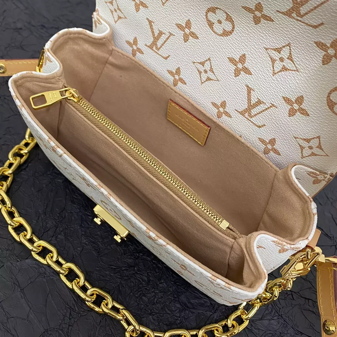 Pochette Métis East West Other Monogram Canvas