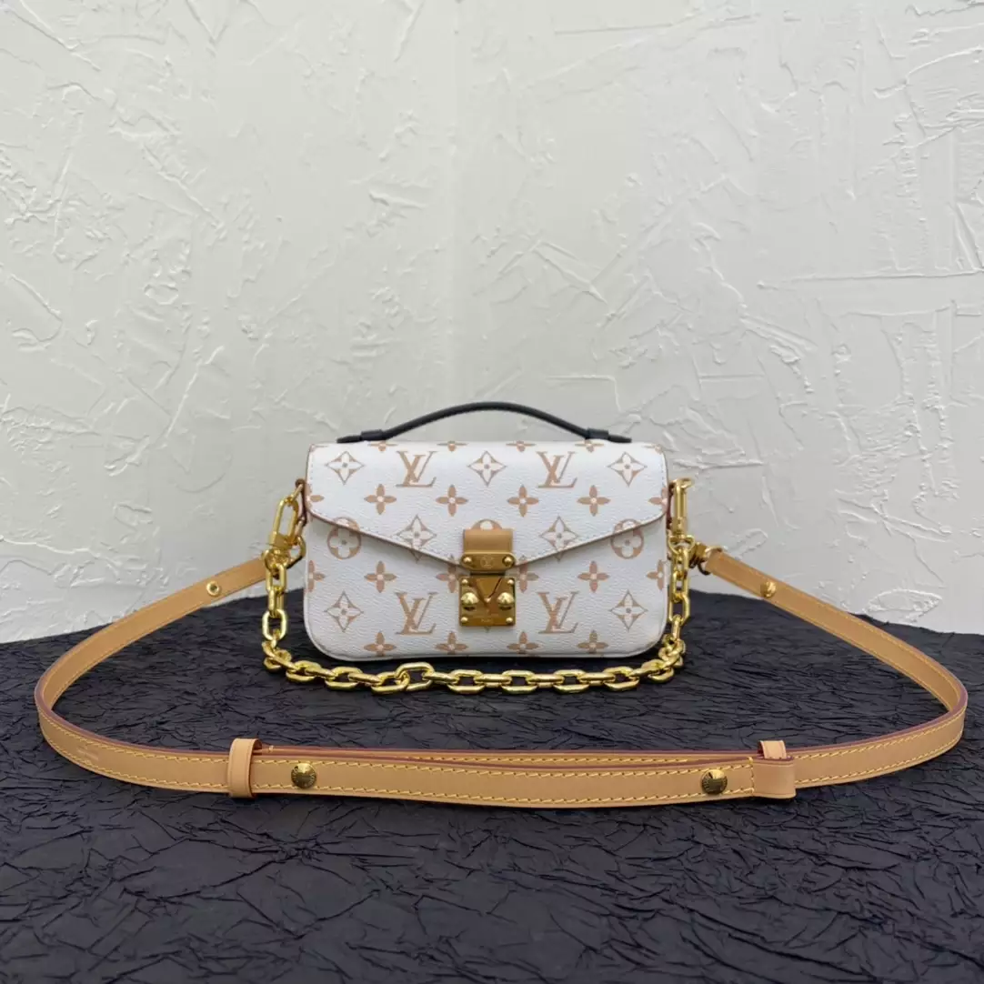 Pochette Métis East West Other Monogram Canvas