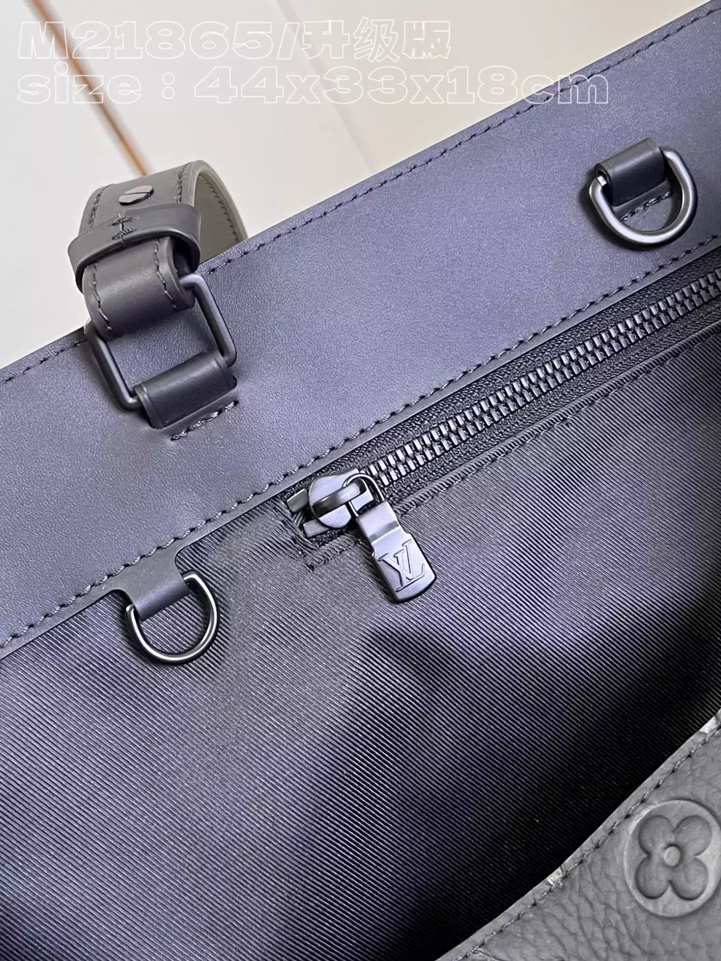 Sac Plat 24H Monogram Taurillon Black Leather