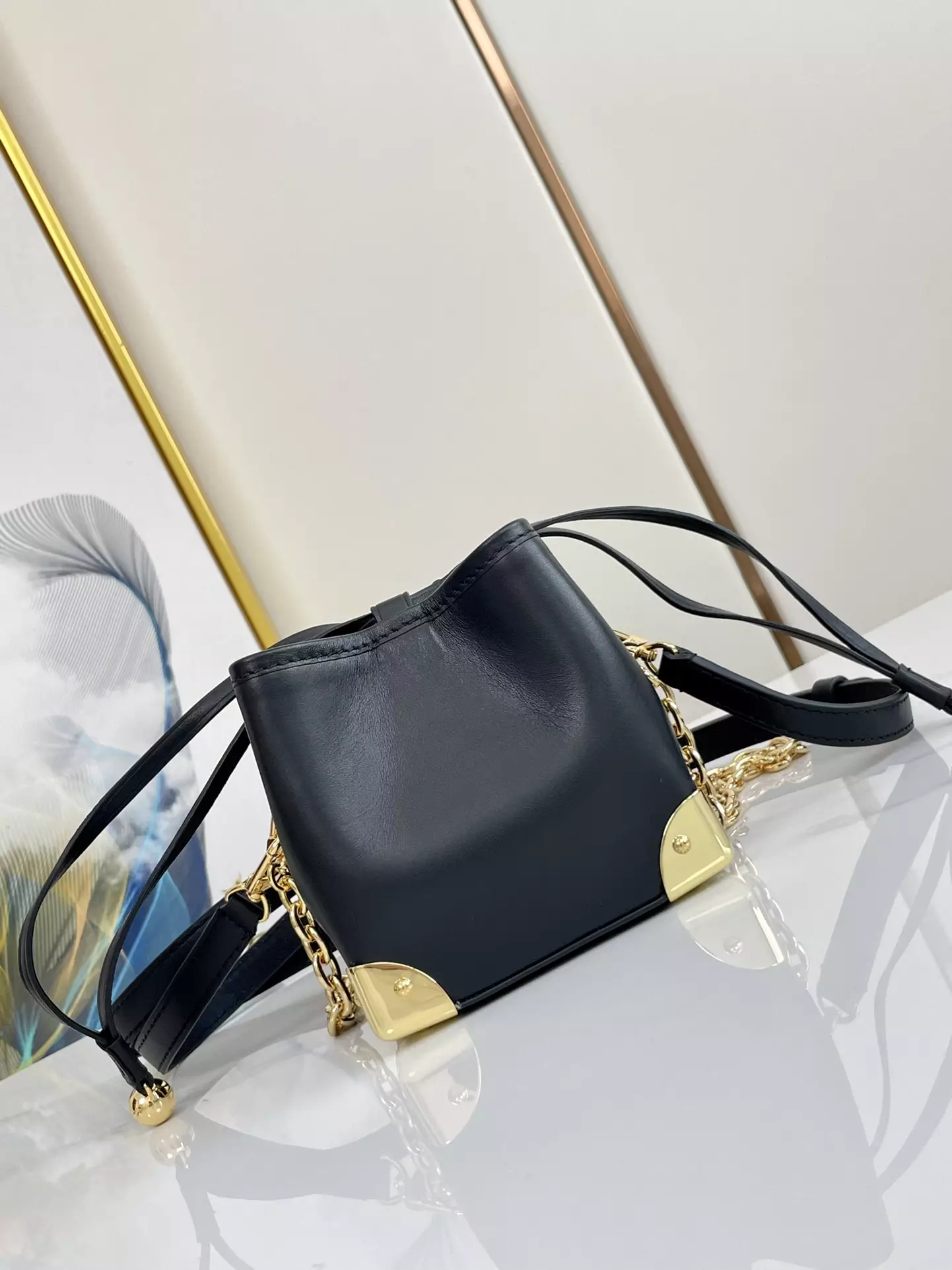 Noé Purse LV Charms Black Leather