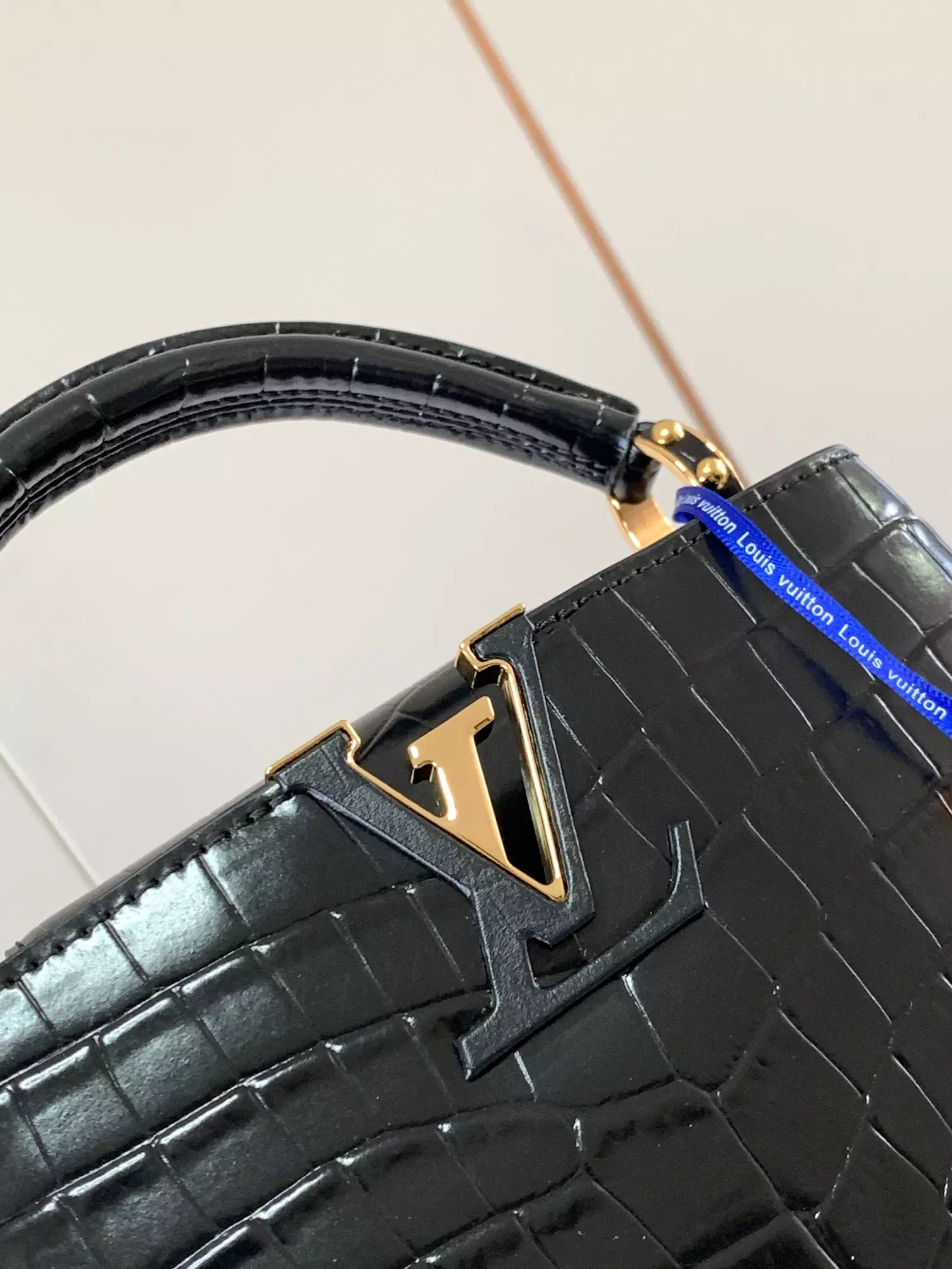LV Capucines Mini Crocodilien Mat in Black