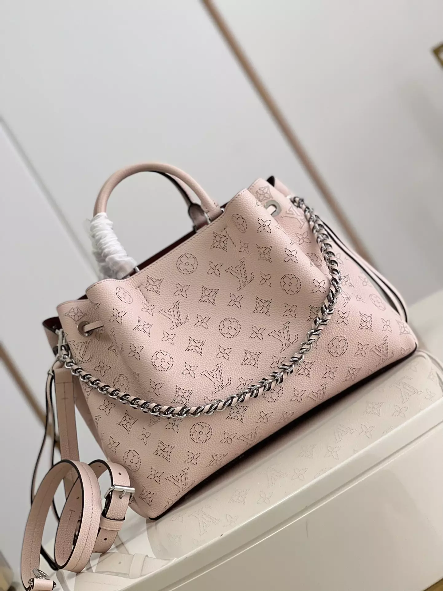 Bella Tote Pink Beige Mahina Calfskin