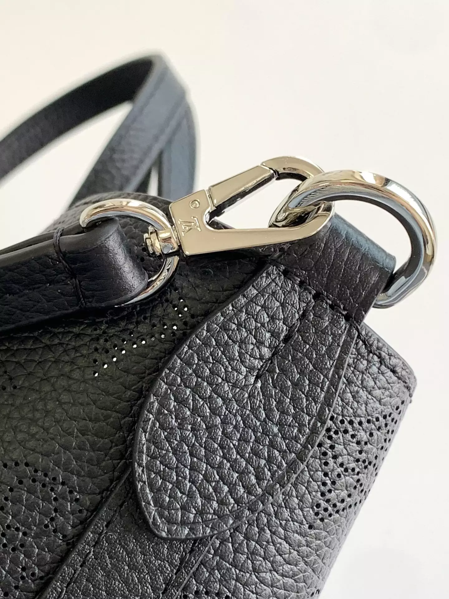 Blossom PM Mahina Black Leather