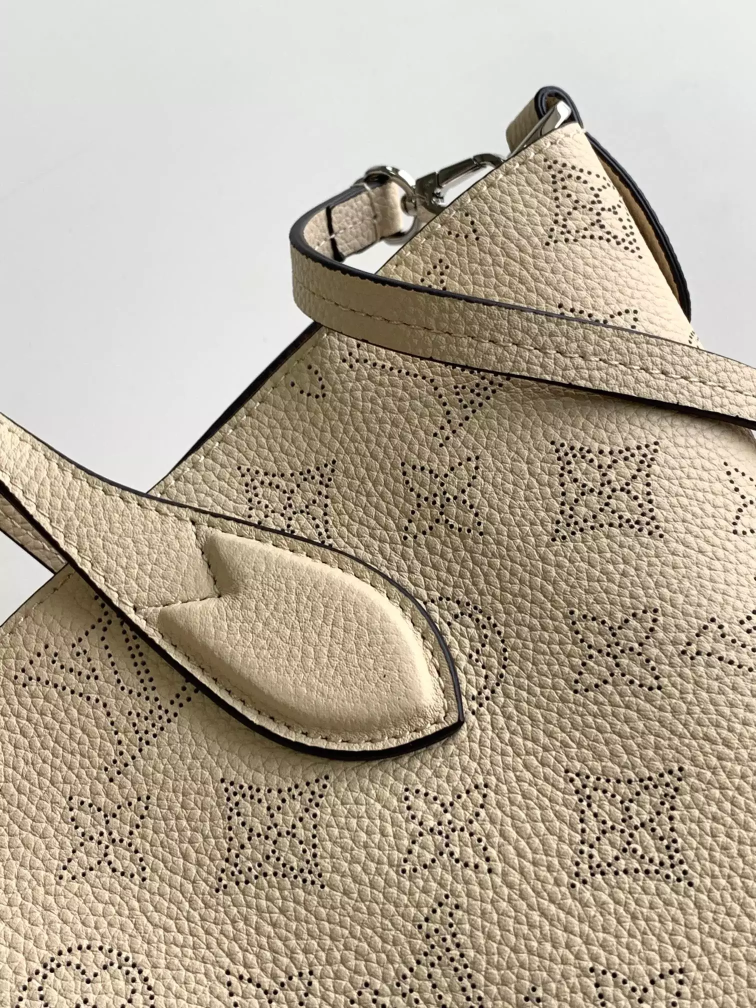 Blossom PM Mahina Crème Beige Leather