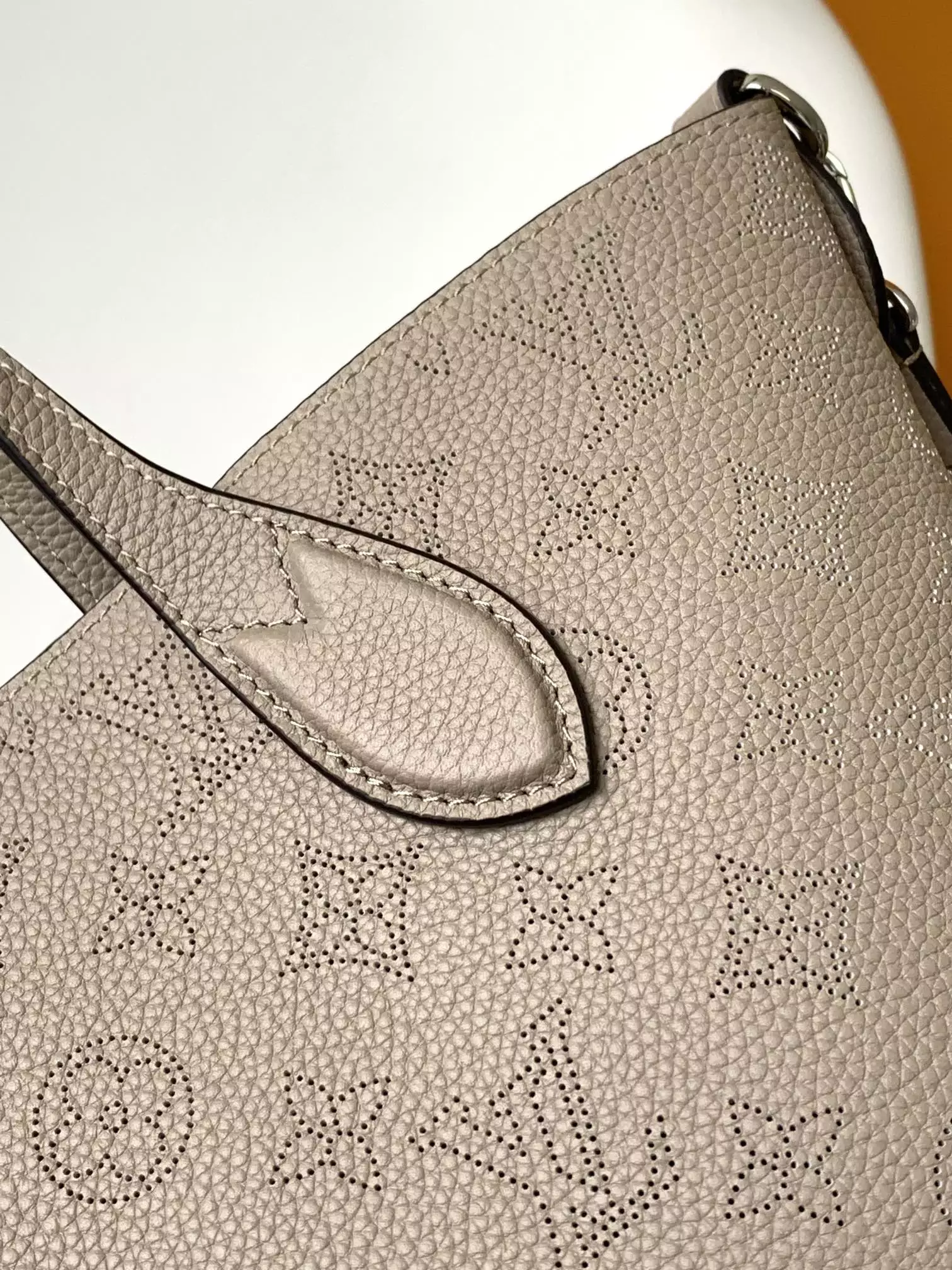 Blossom PM Mahina Galet Beige Leather