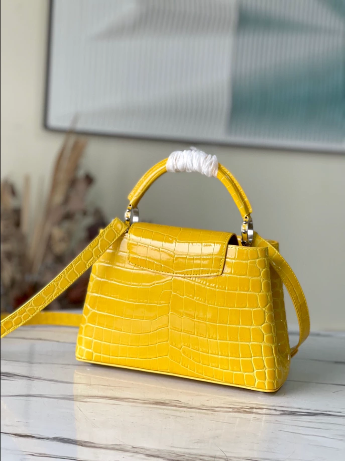 Capucines BB Crocodilien Brillant Bag