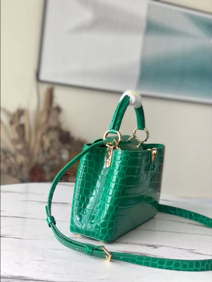 Capucines BB Crocodilien Brillant Bag