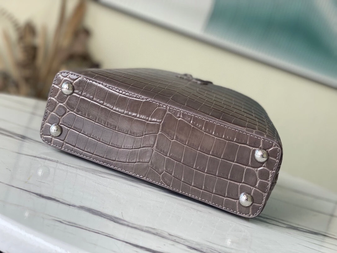 Capucines BB Crocodilien Brillant Bag