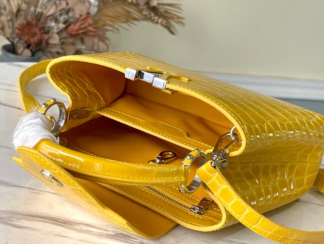 Capucines BB Crocodilien Brillant Bag