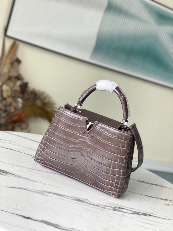 Capucines BB Crocodilien Brillant Bag
