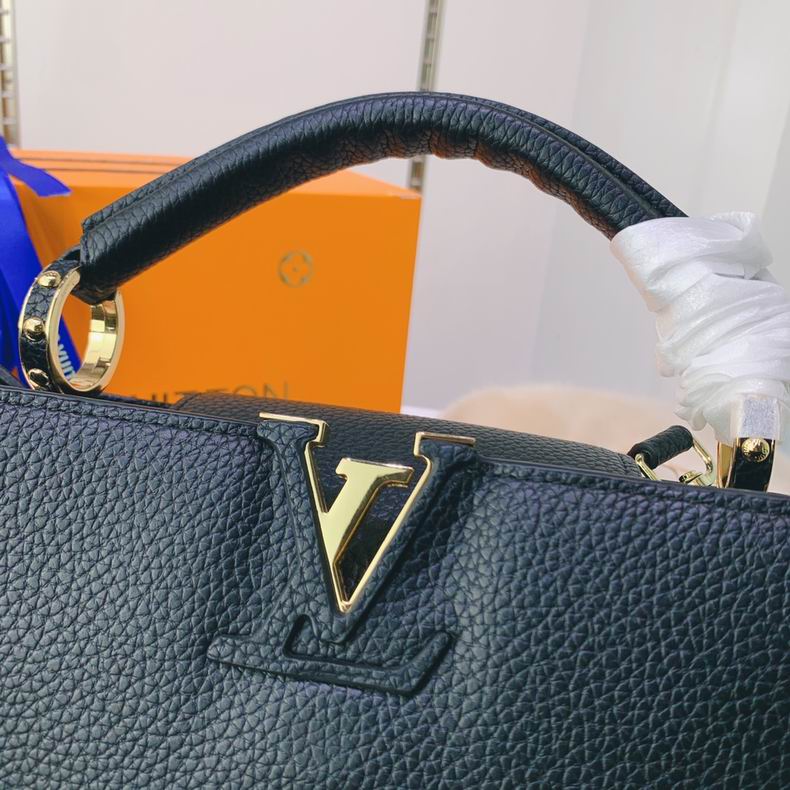 Capucines BB Taurillon Leather Bag