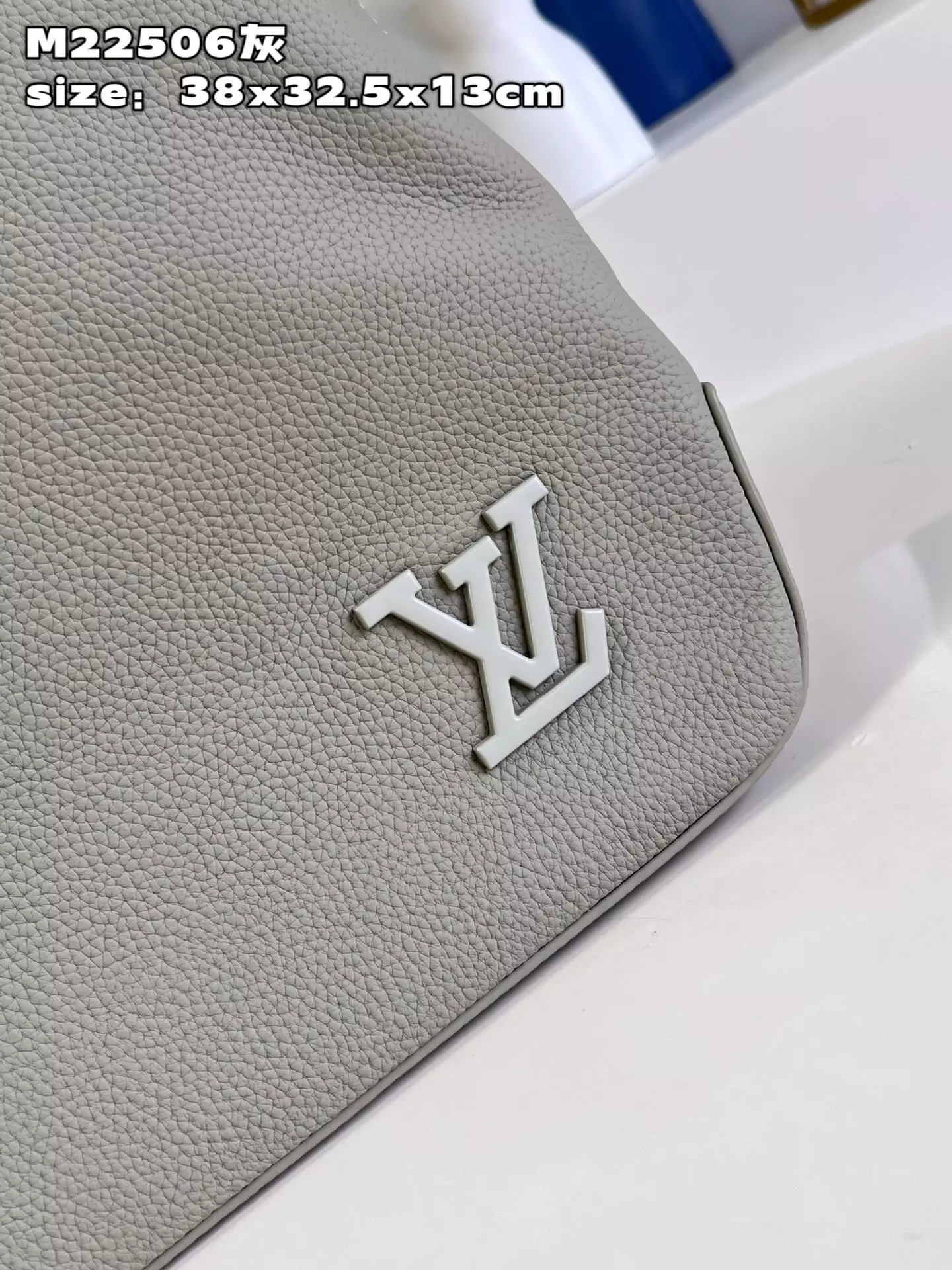 Fastline Tote LV Aerogram Sage Cowhide Leather