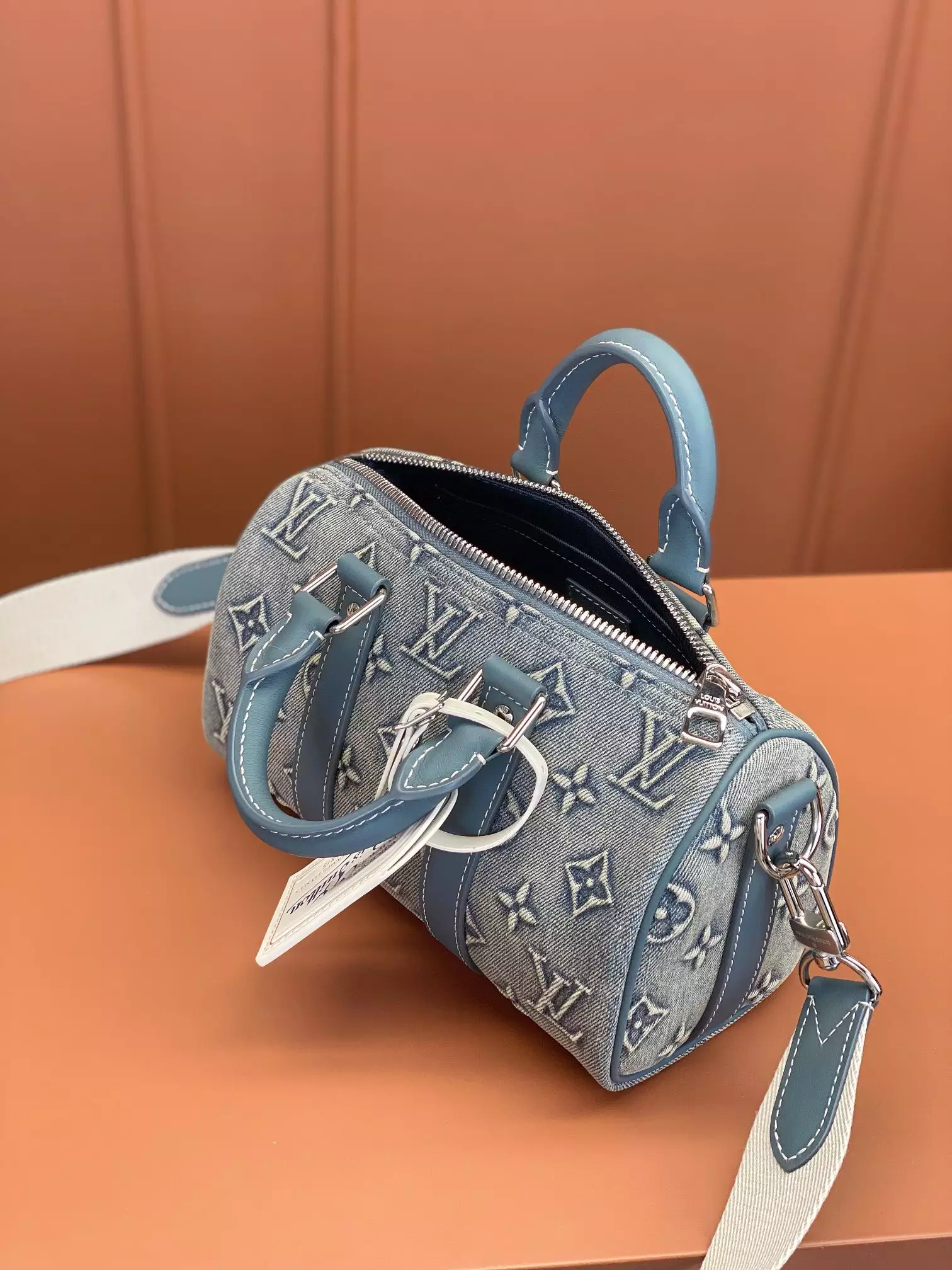 Keepall Bandoulière 25 Monogram Washed Denim Canvas