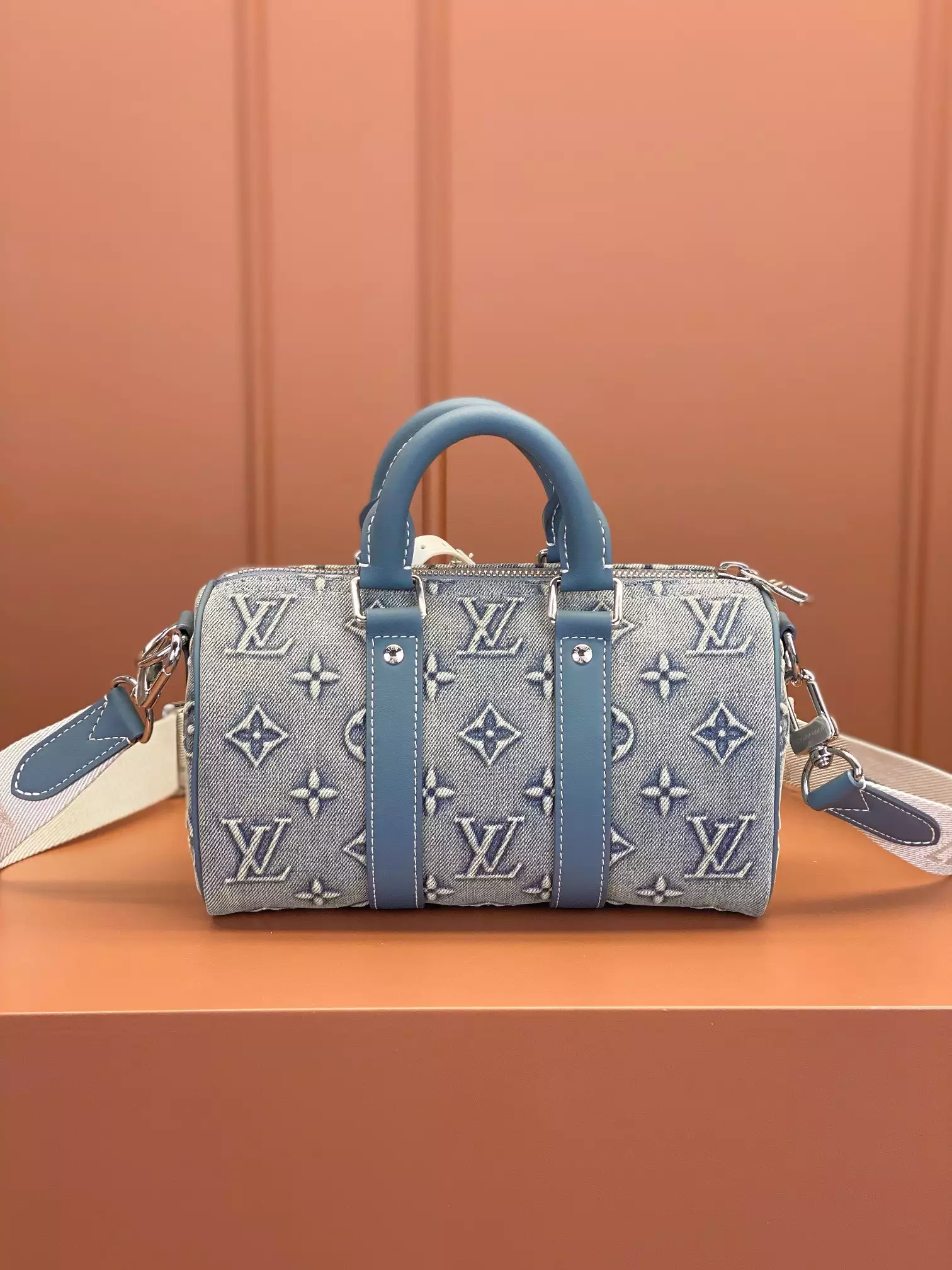Keepall Bandoulière 25 Monogram Washed Denim Canvas