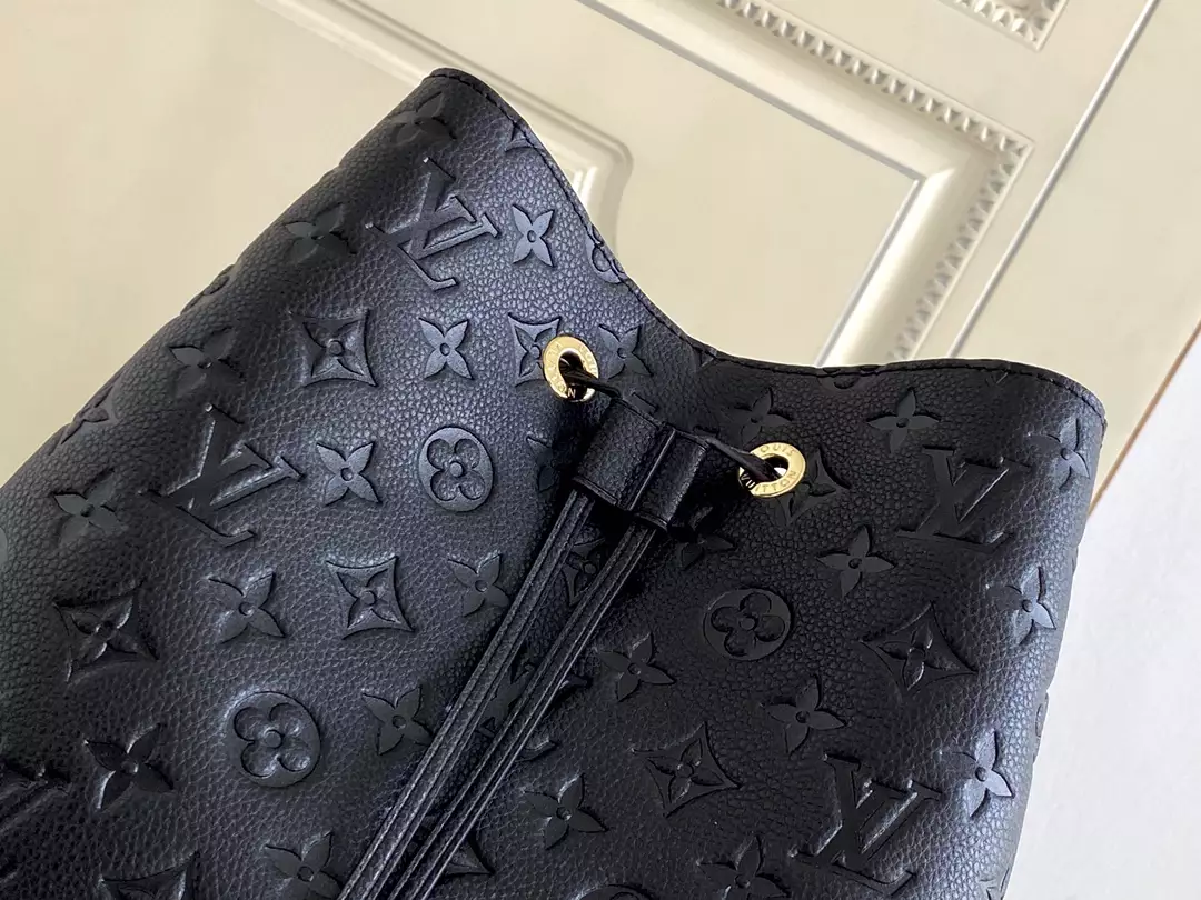 NéoNoé MM Monogram Empreinte Black Leather