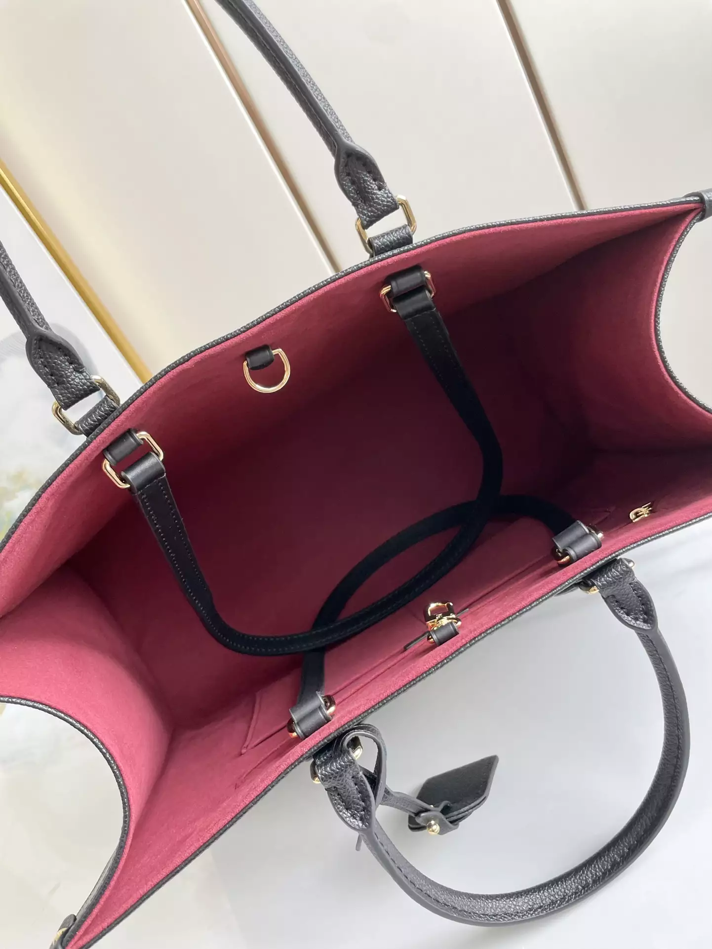 OnTheGo MM Bicolor Monogram Empreinte Black/Cream Leather