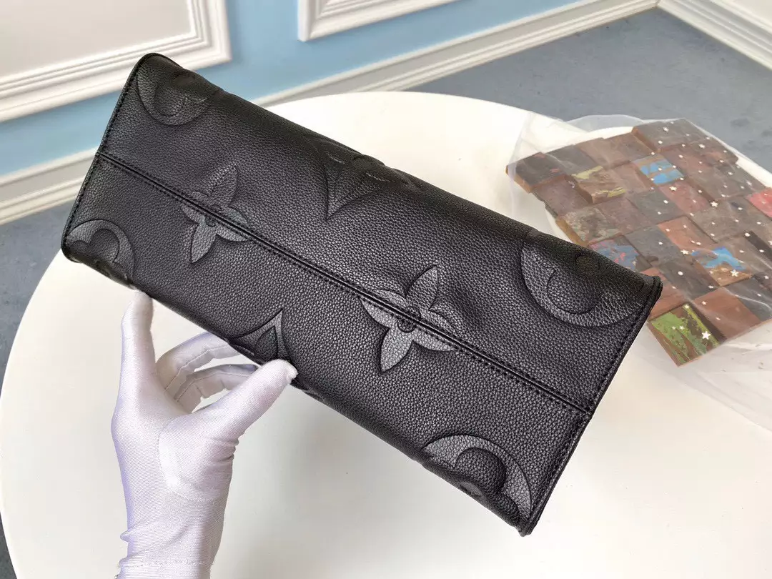 OnTheGo MM Monogram Empreinte Black Leather