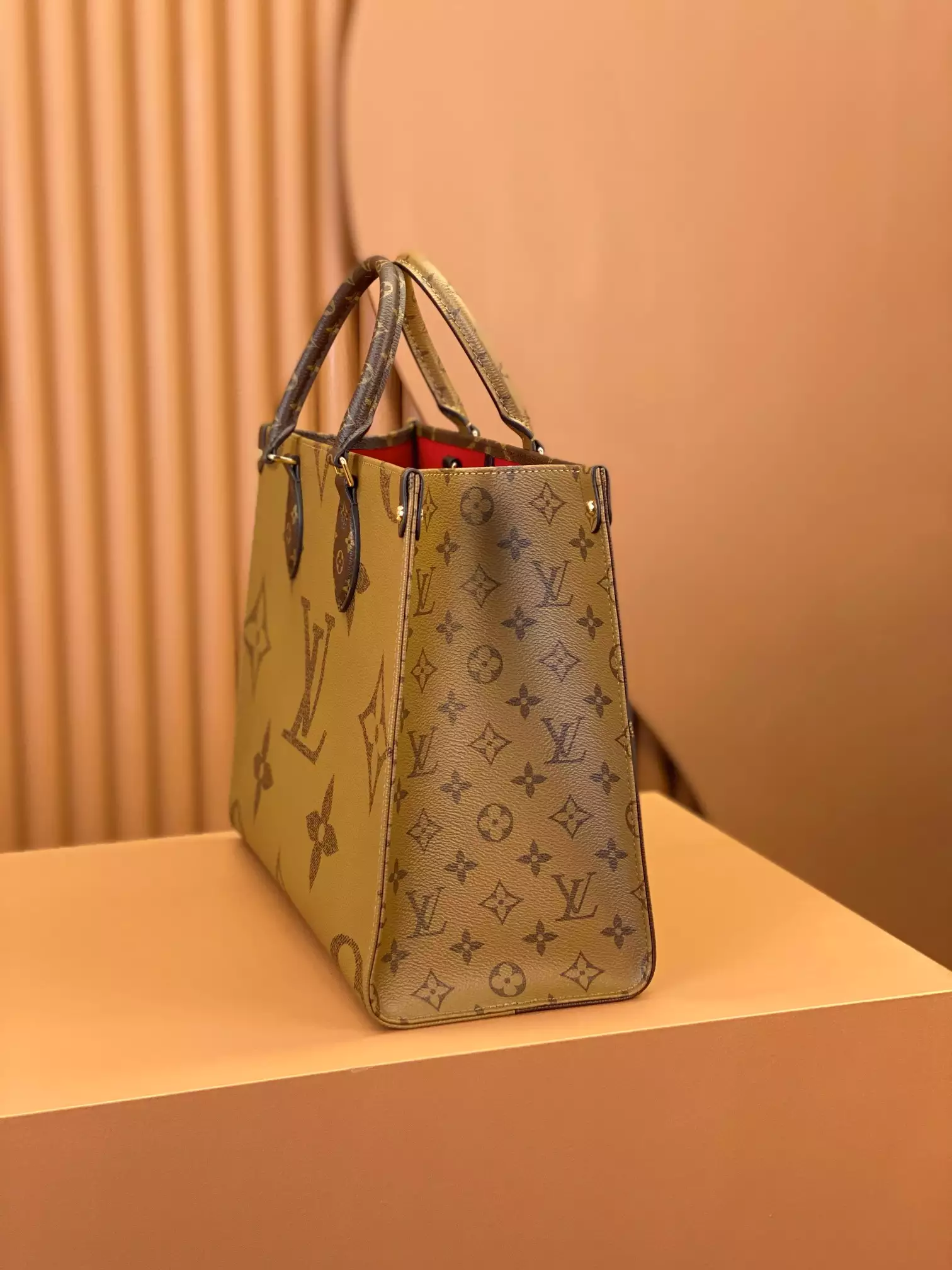 OnTheGo MM Monogram Giant Canvas and Brown