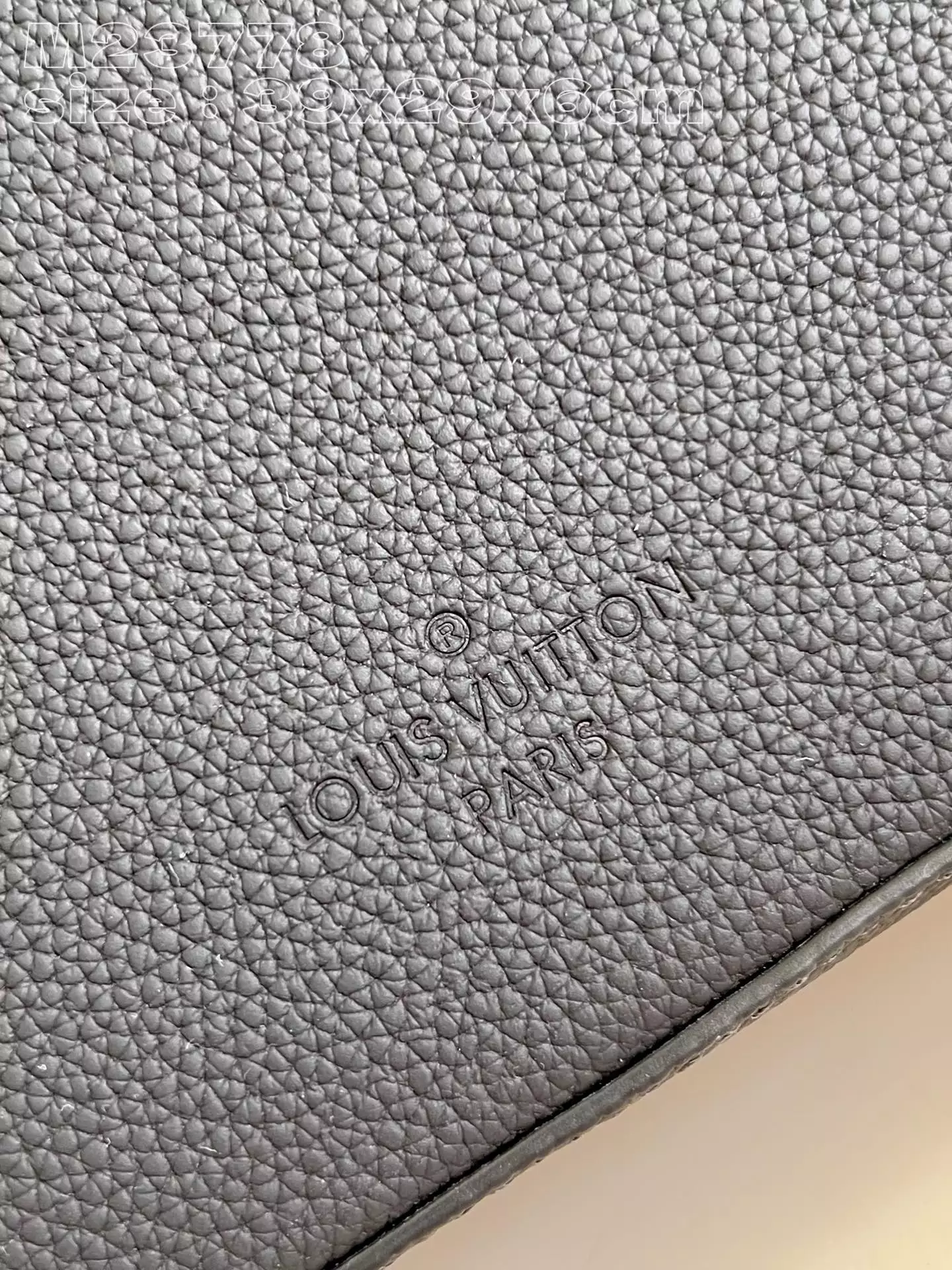 Pilot Briefcase LV Aerogram Black Cowhide Leather