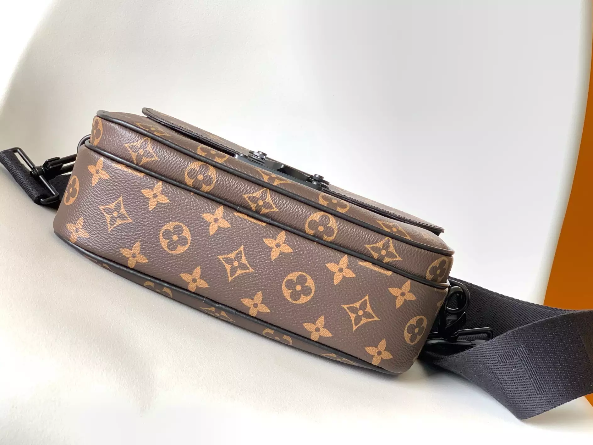 S Lock Messenger Monogram Macassar Canvas