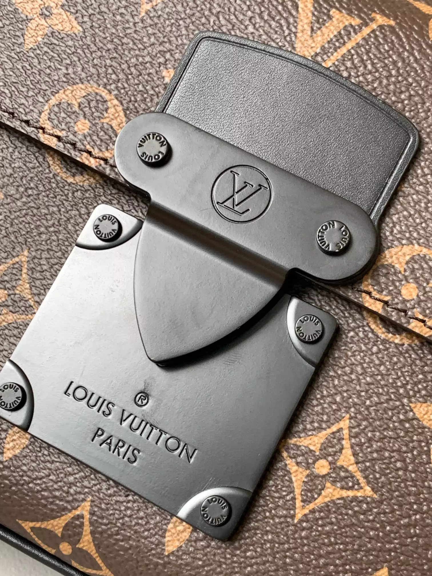 S Lock Messenger Monogram Macassar Canvas