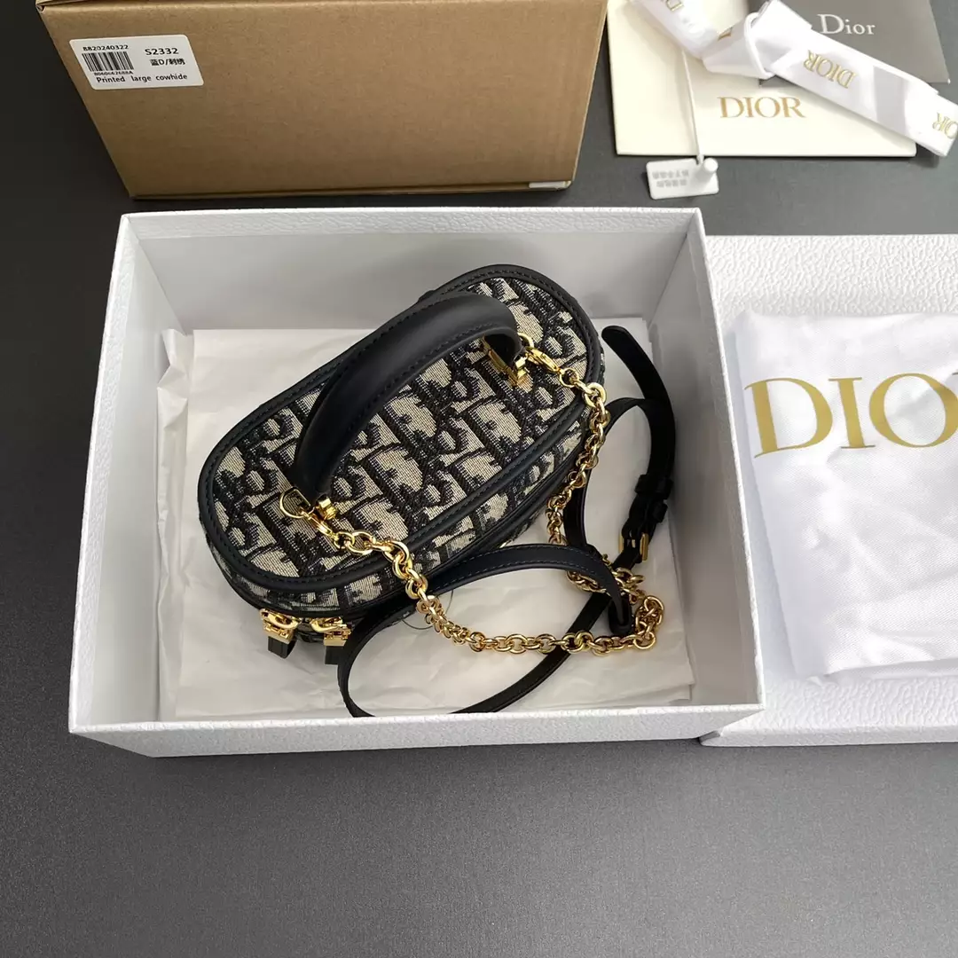 30 Montaigne Mini Vanity Case Blue Dior Oblique Jacquard