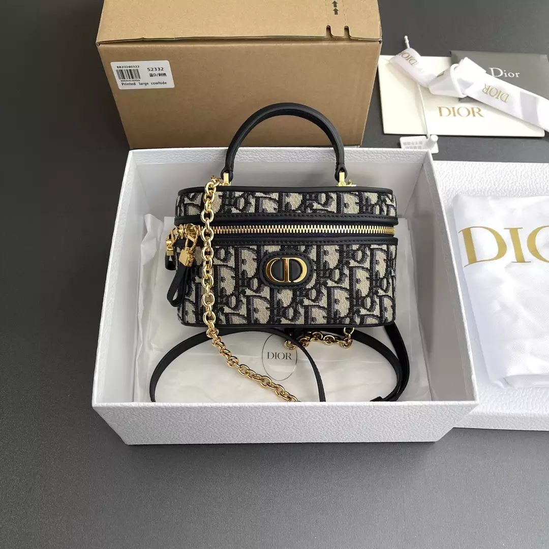 30 Montaigne Mini Vanity Case Blue Dior Oblique Jacquard